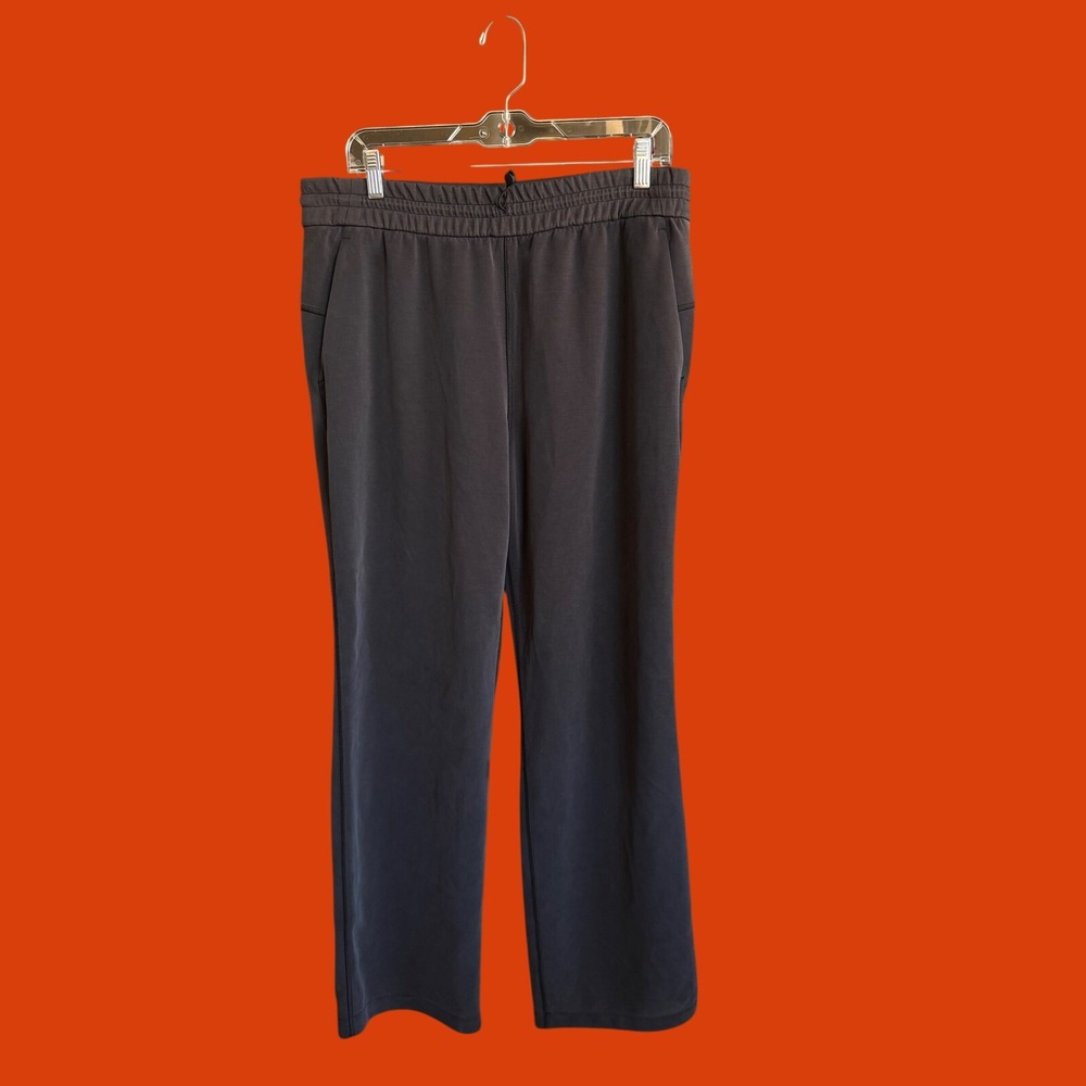 Lululemon Softstreme High Rise Flared Pant Black Size 12 Inseam 34